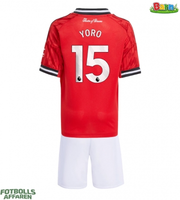 Manchester United Leny Yoro #15 Hemmaställ Barn 2025-26 Kortärmad (+ Korta byxor)